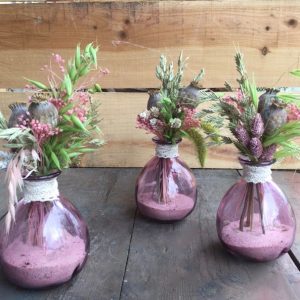 Duo de petits vases avec fleurs séchées. La petite Mayula